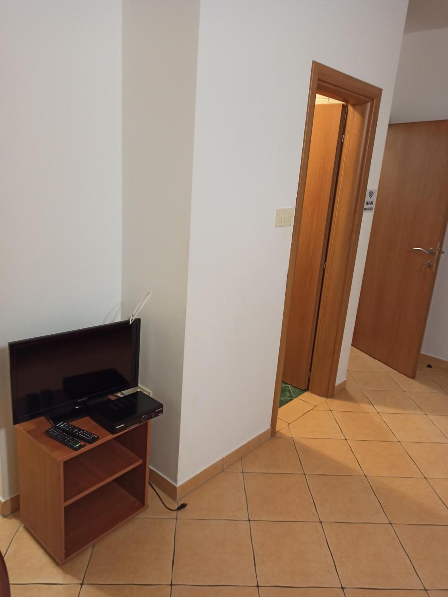 Apartmani Villa Radovic Risan Bilik gambar