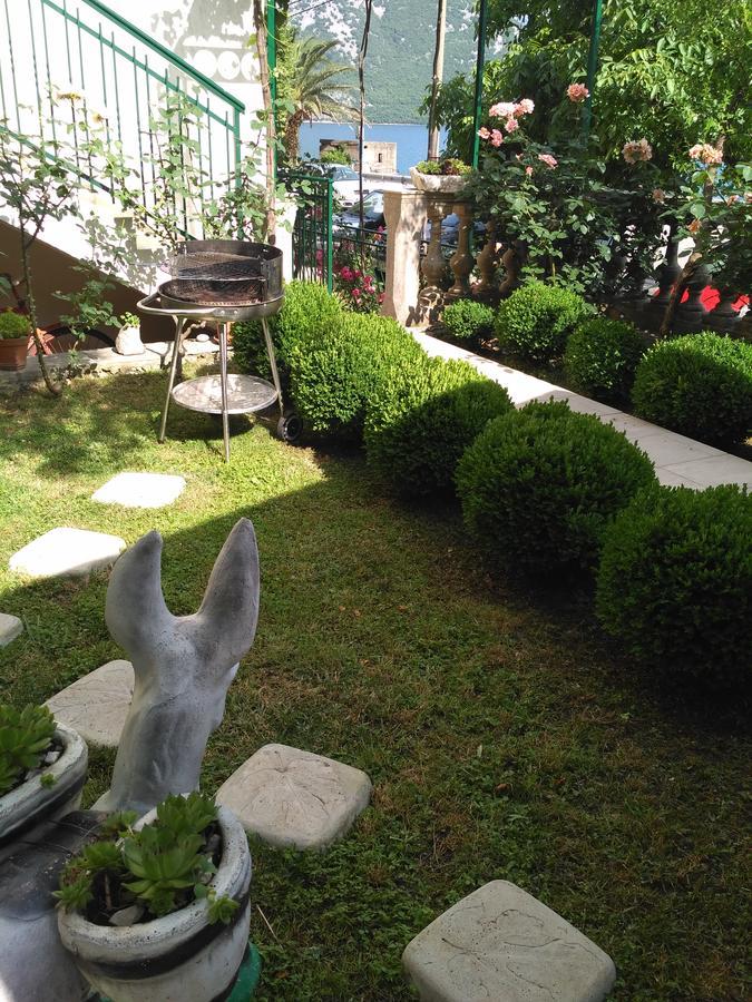 Apartmani Villa Radovic Risan Luaran gambar
