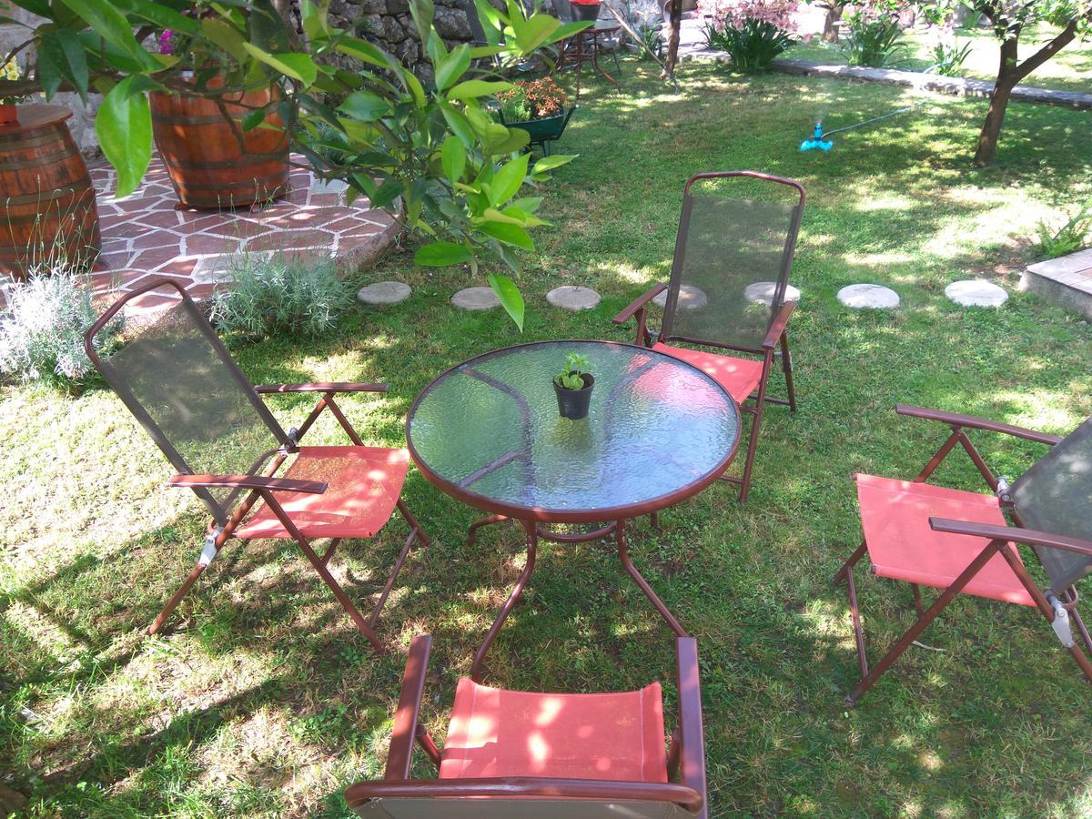 Apartmani Villa Radovic Risan Luaran gambar