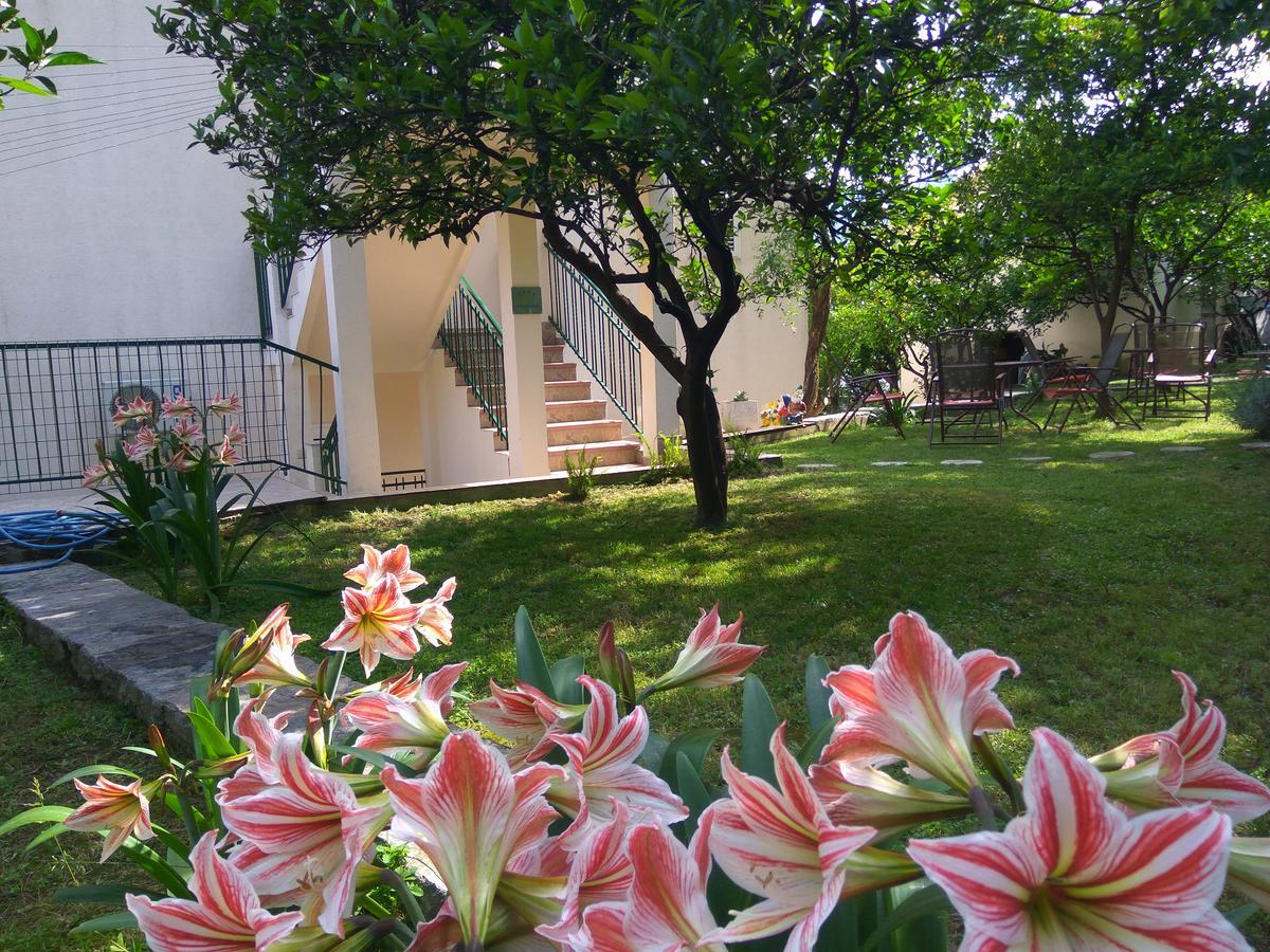 Apartmani Villa Radovic Risan Luaran gambar